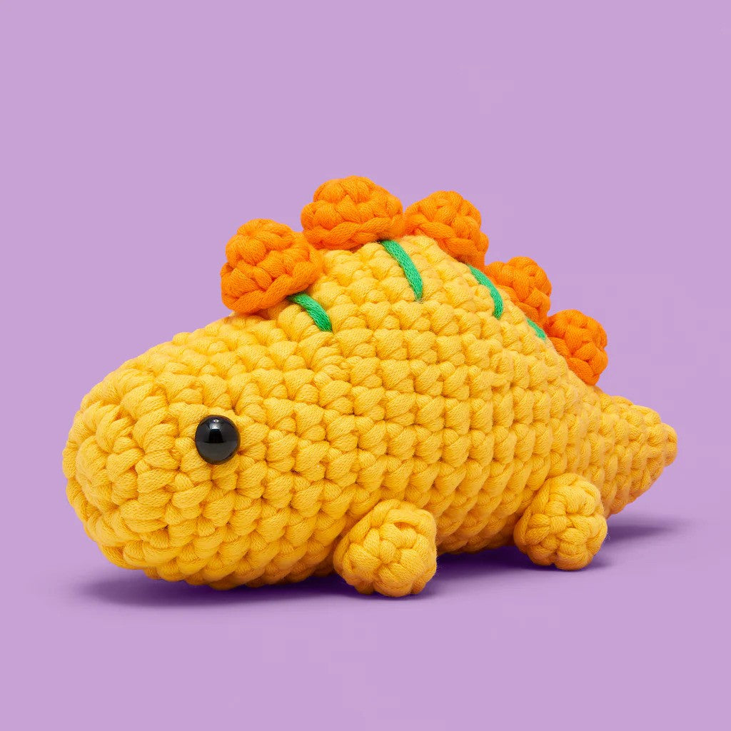 Phoebe the Stegosaurus Woobles Crochet Kit
