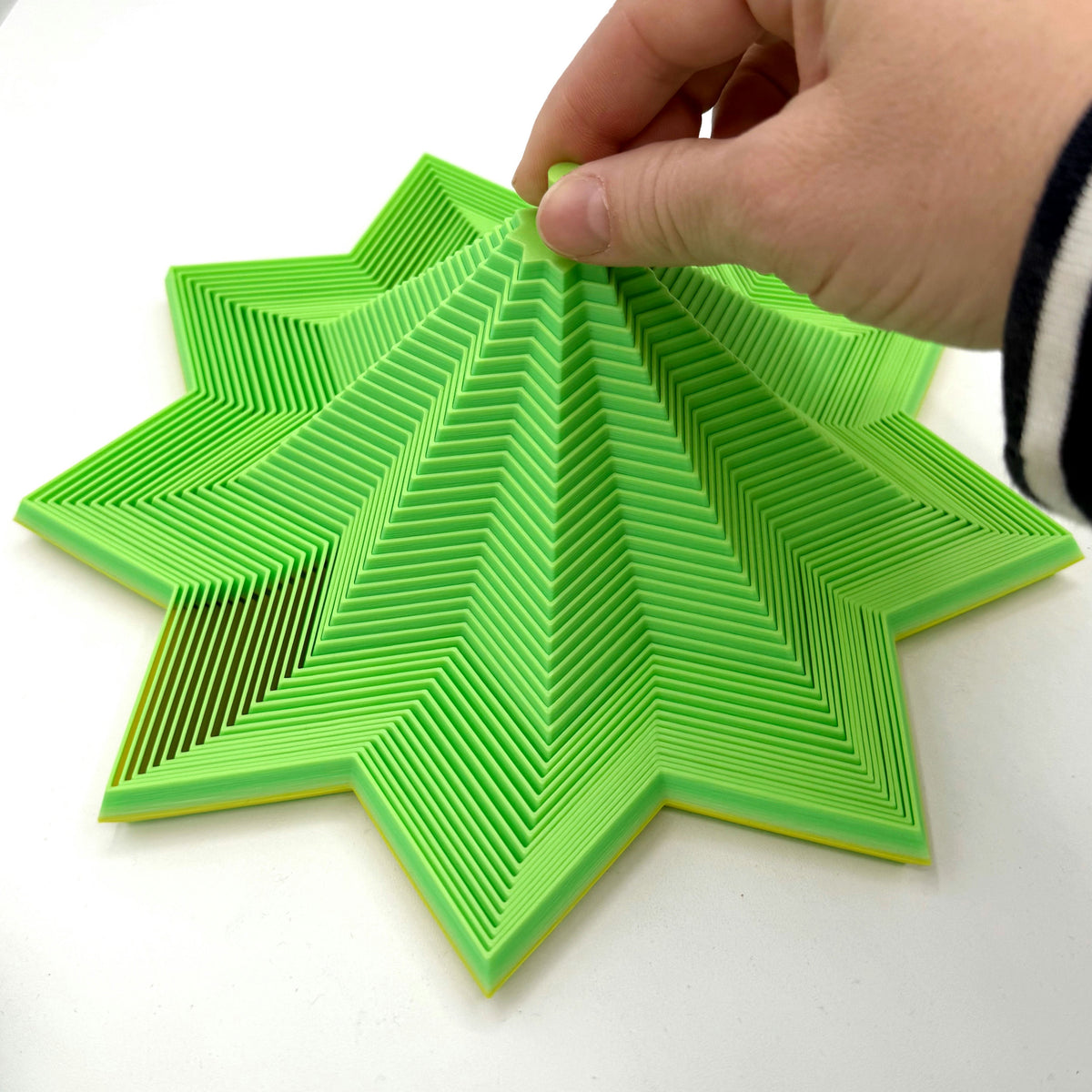 XL Collapsing Star Fidget 9"